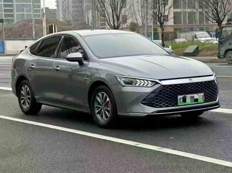 开封25年比亚迪秦2