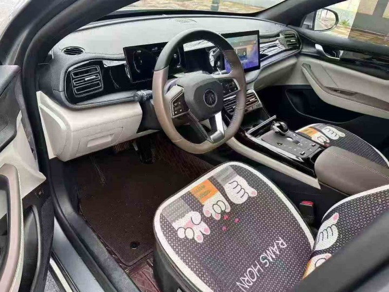 开封25年比亚迪秦6