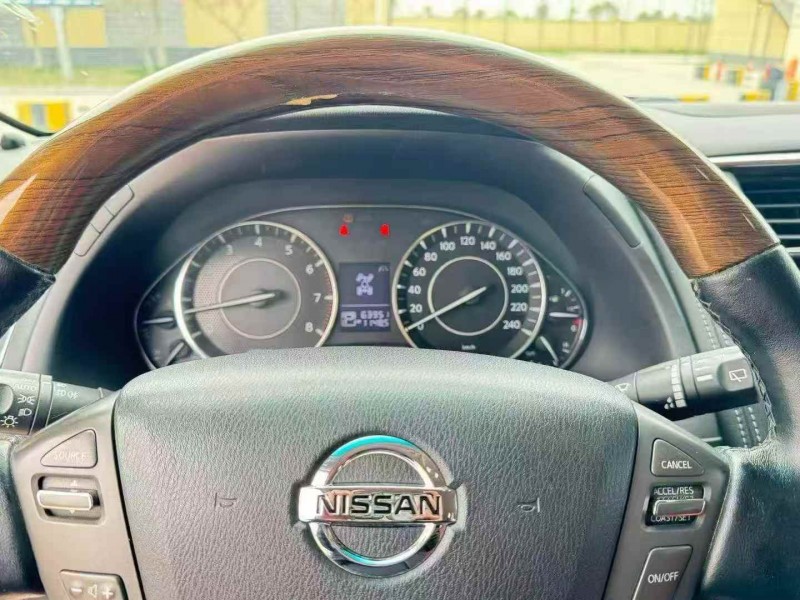 常德19年日产途乐7