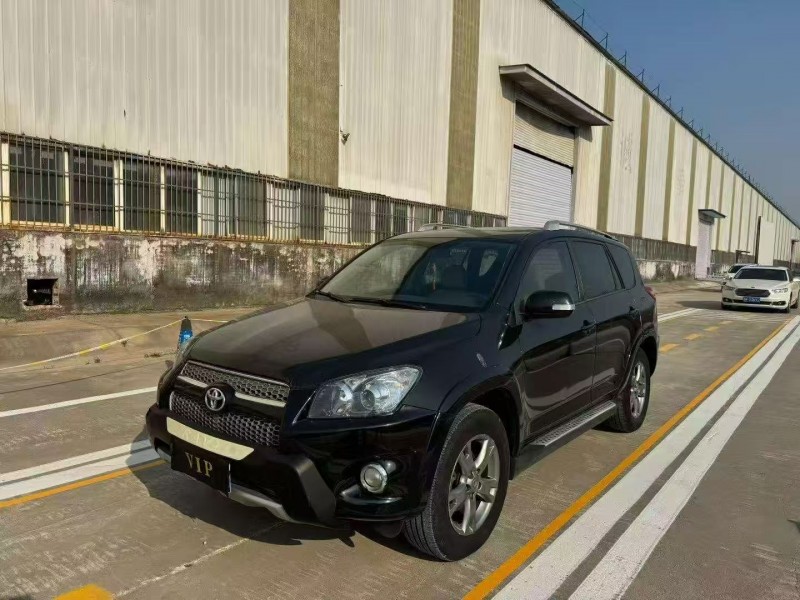 菏泽13年丰田RAV43