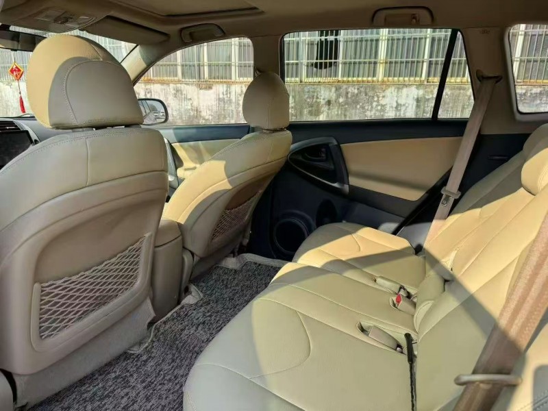 菏泽13年丰田RAV45