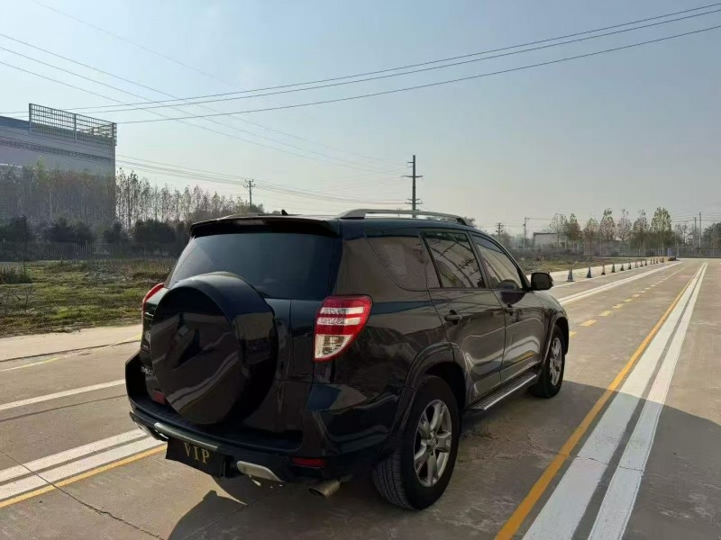 菏泽13年丰田RAV48