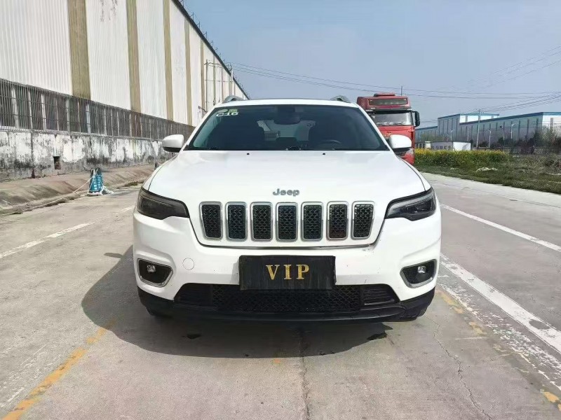 菏泽21年Jeep自由光1