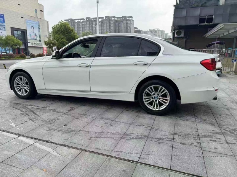 吉安13年宝马3系3