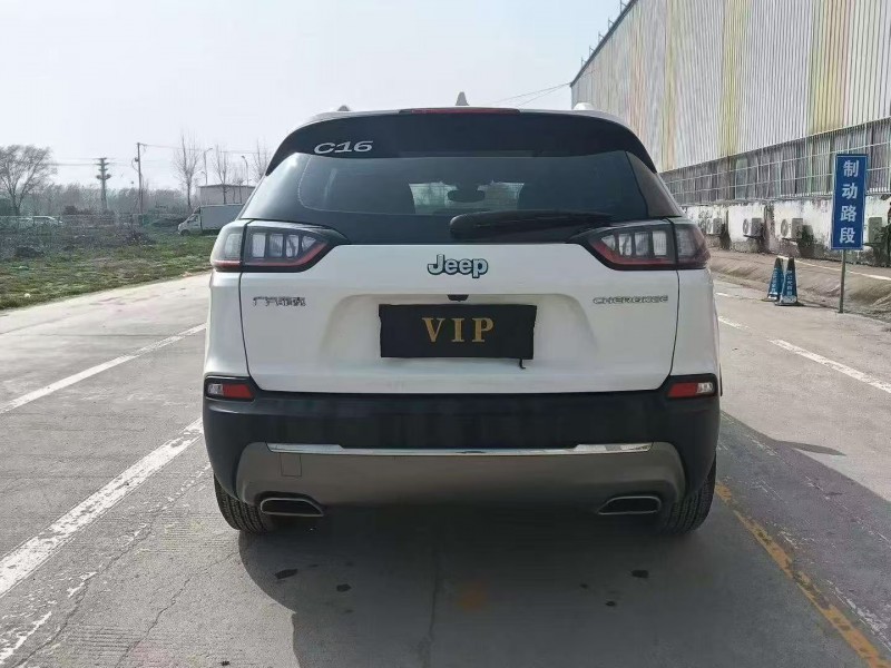 菏泽21年Jeep自由光9