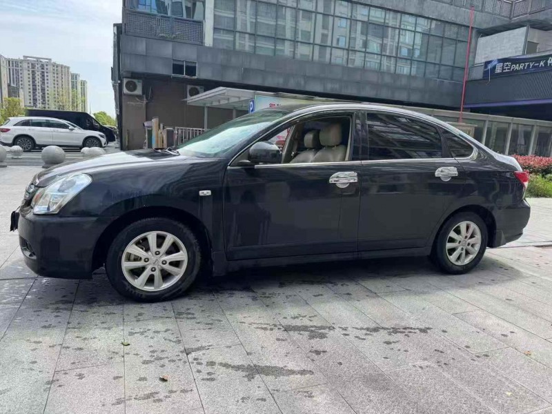 吉安17年日产轩逸2