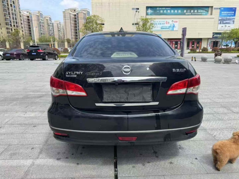 吉安17年日产轩逸6