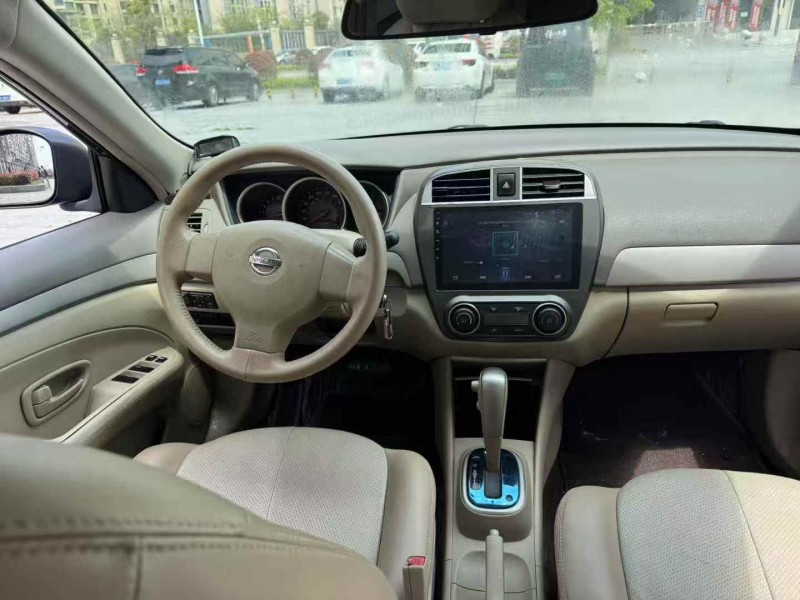 吉安17年日产轩逸7