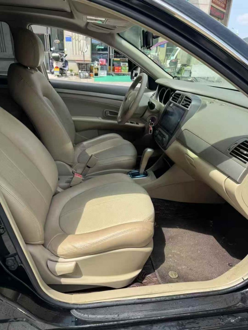 吉安17年日产轩逸8