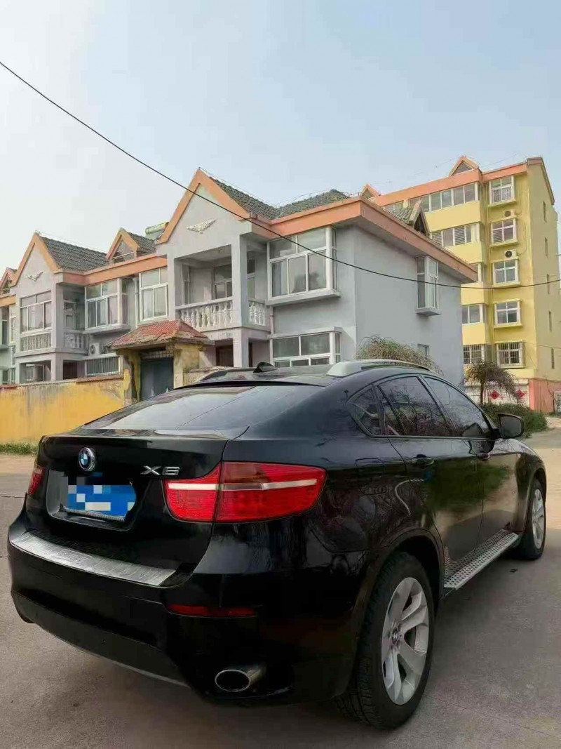 东营13年宝马X68