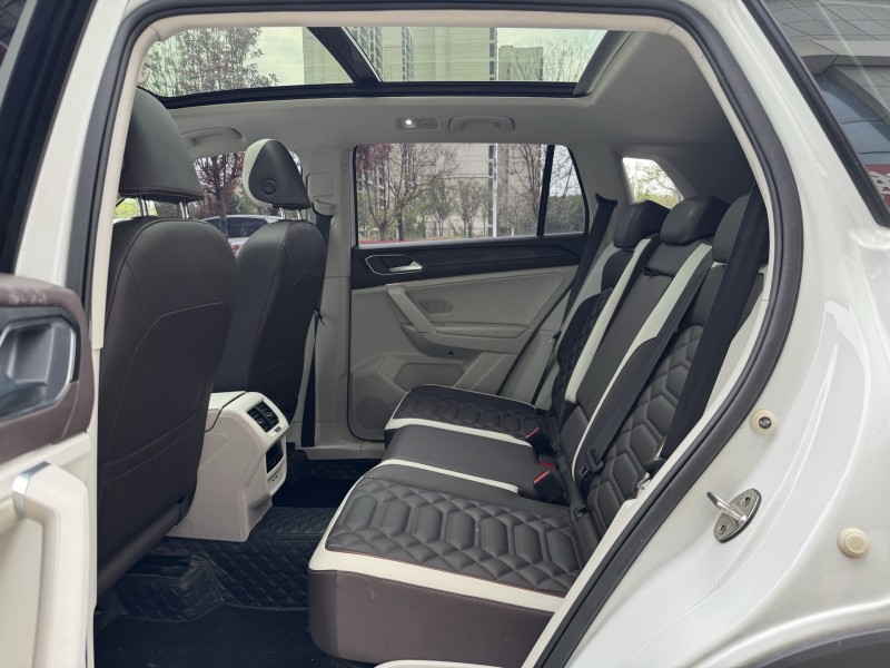 济宁22年大众探岳7