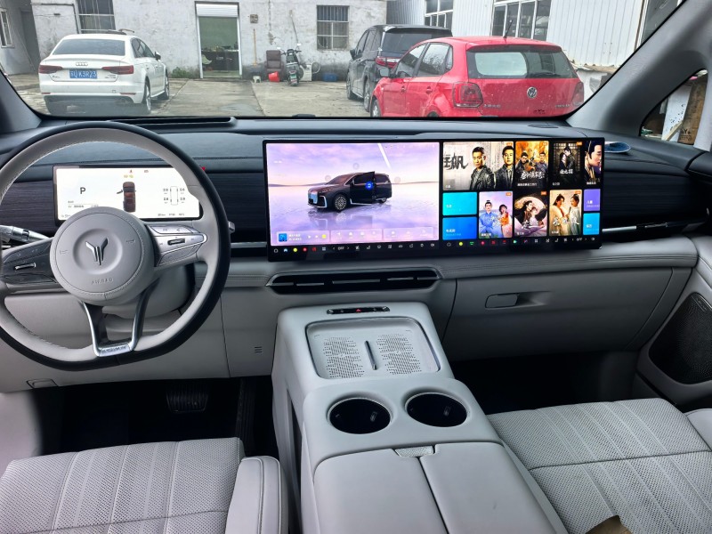 苏州26年岚图汽车梦想家6