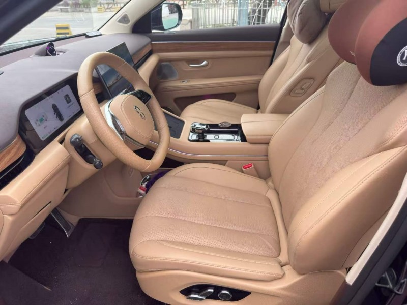 广州24年华为智选问界5