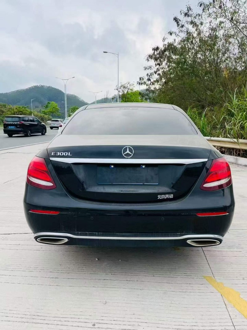 广州20年奔驰E9