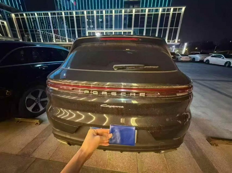 广州24年保时捷卡宴6