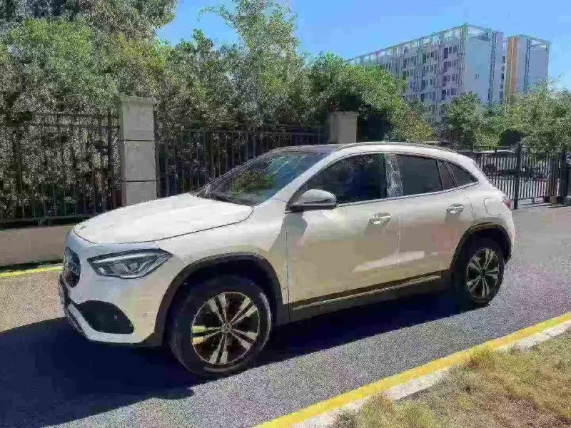 珠海22年奔驰GLA2