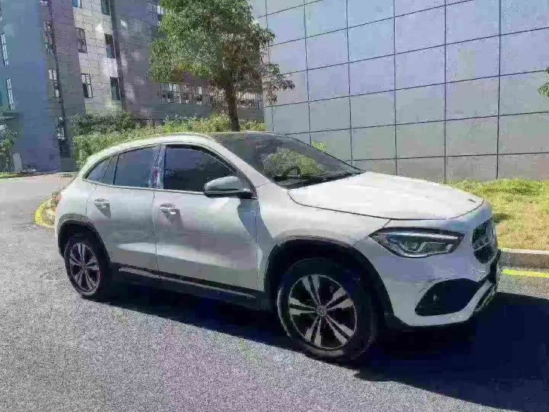 珠海22年奔驰GLA3