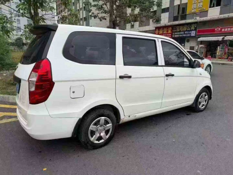 珠海17年五菱汽车宏光7
