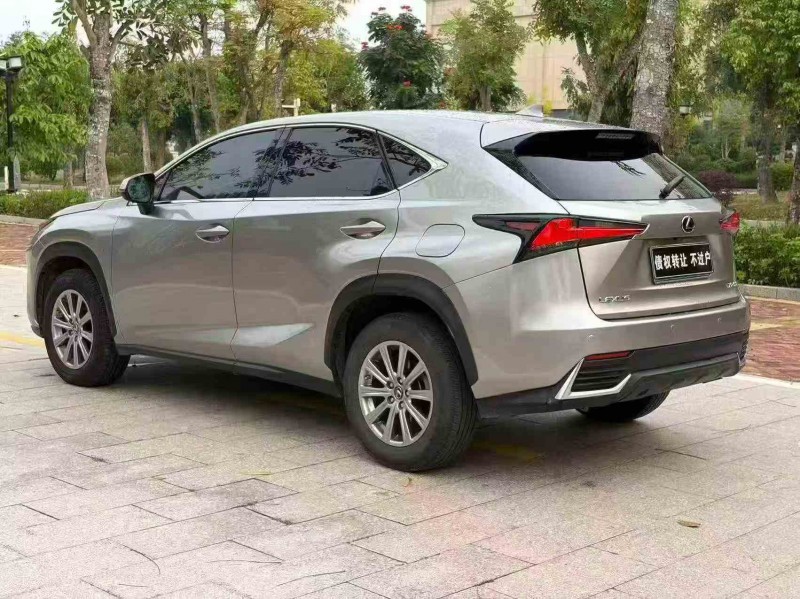 江门19年雷克萨斯NX8
