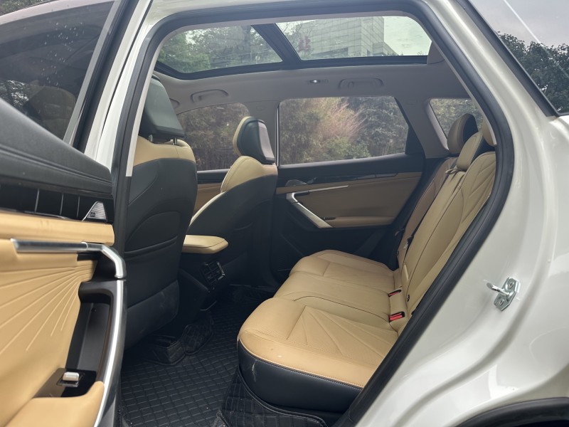 东莞23年吉利博越7