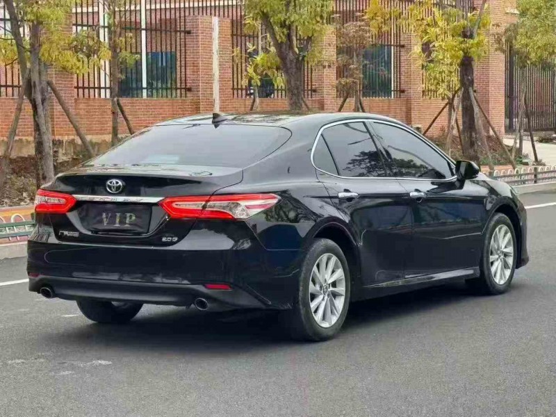 泉州23年丰田凯美瑞8