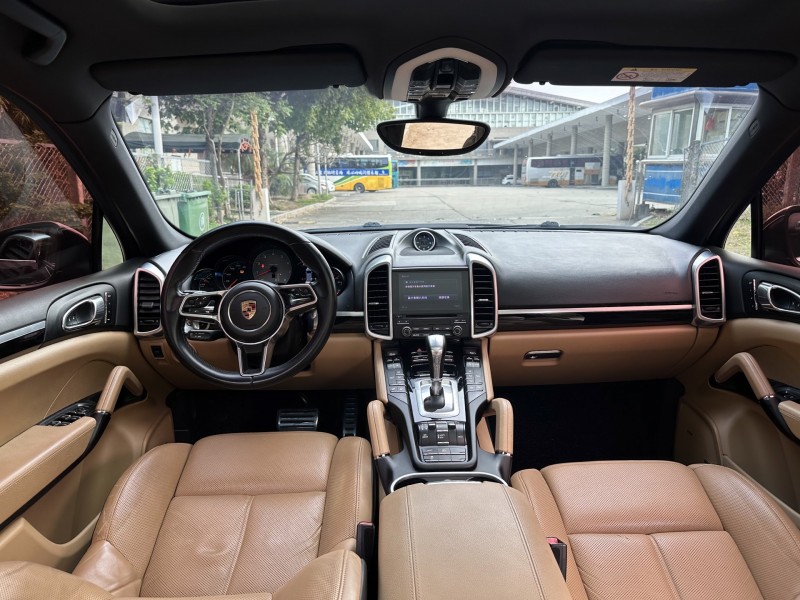 东莞18年保时捷卡宴4