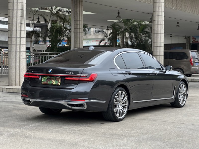 东莞21年宝马7系8