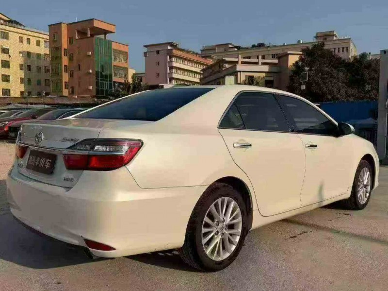汕头16年丰田凯美瑞7
