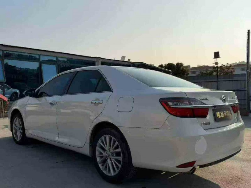 汕头16年丰田凯美瑞8