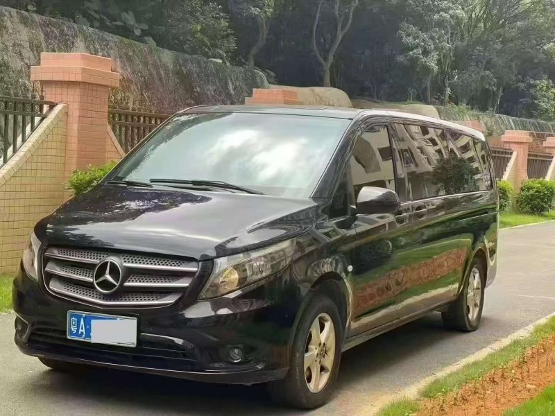 广州21年奔驰威霆3