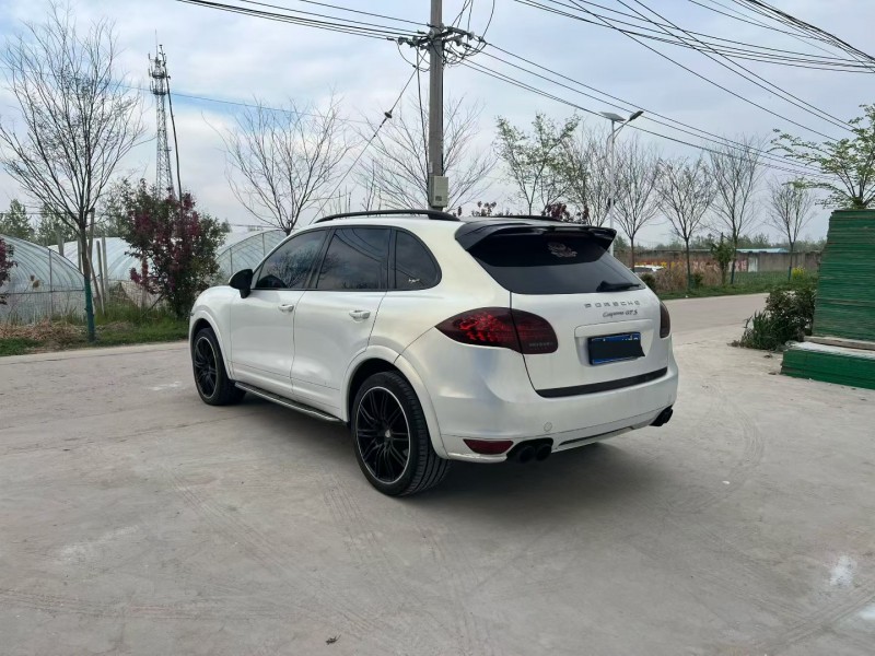 徐州14年保时捷卡宴3