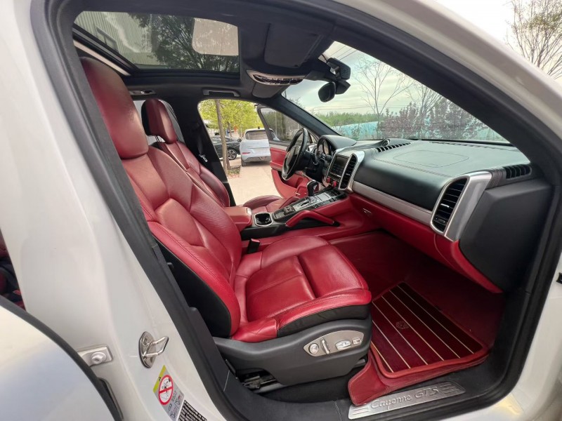 徐州14年保时捷卡宴8