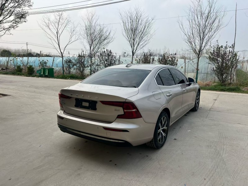 徐州23年沃尔沃S60L4