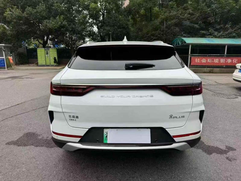 长沙23年比亚迪宋新能源5