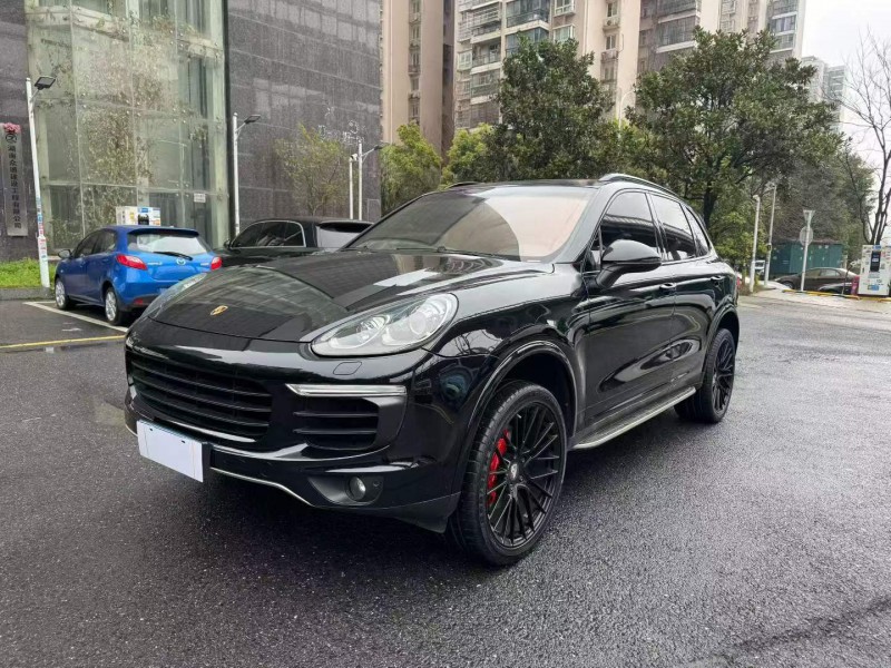 长沙17年保时捷卡宴3