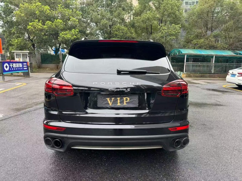 长沙17年保时捷卡宴4