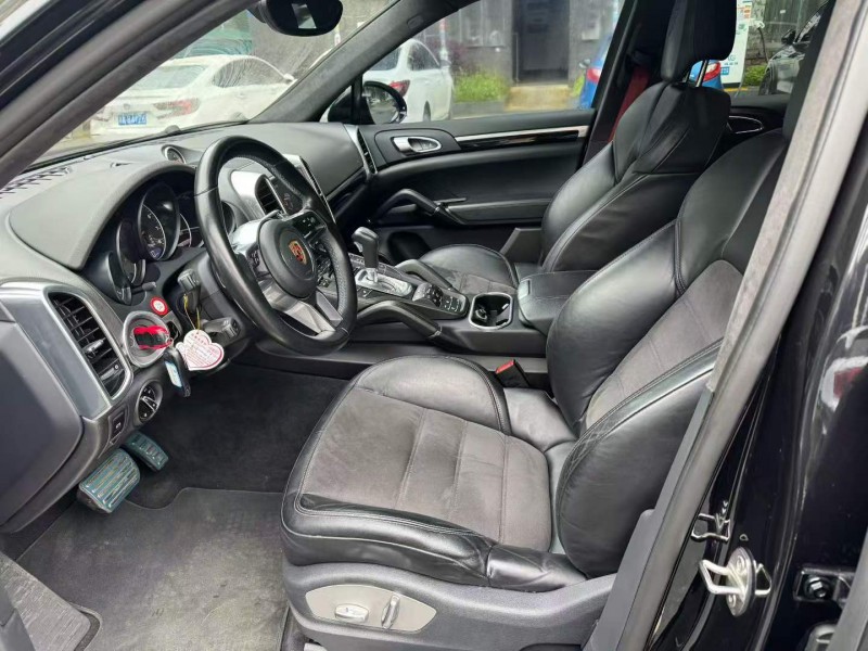 长沙17年保时捷卡宴7