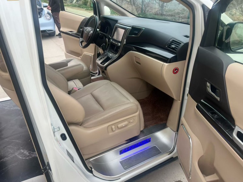 徐州14年丰田埃尔法6