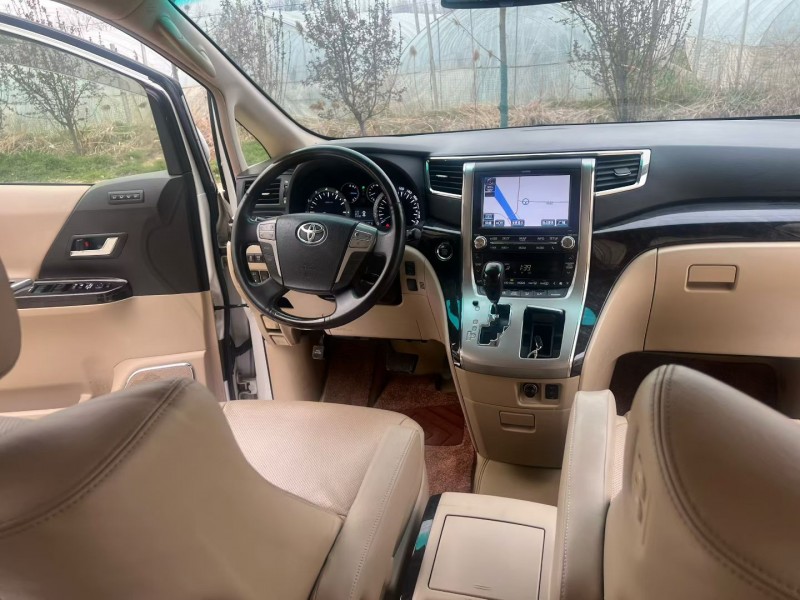 徐州14年丰田埃尔法8