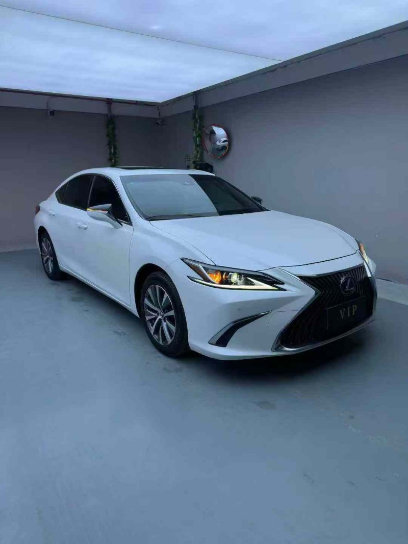 惠州21年雷克萨斯ES3