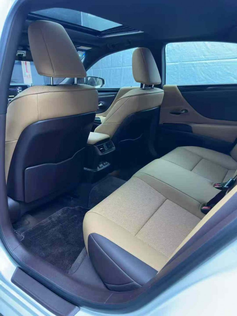 惠州21年雷克萨斯ES5