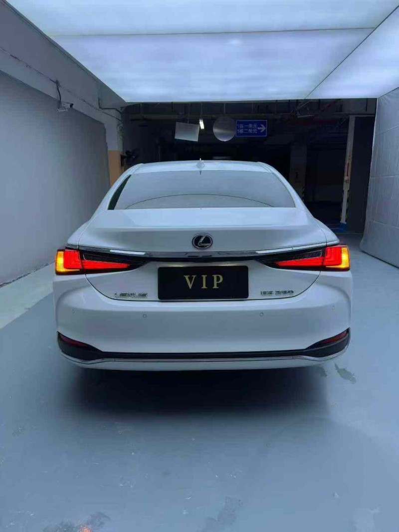 惠州21年雷克萨斯ES8
