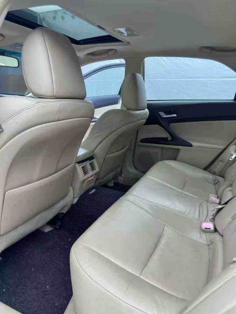 惠州11年丰田锐志6