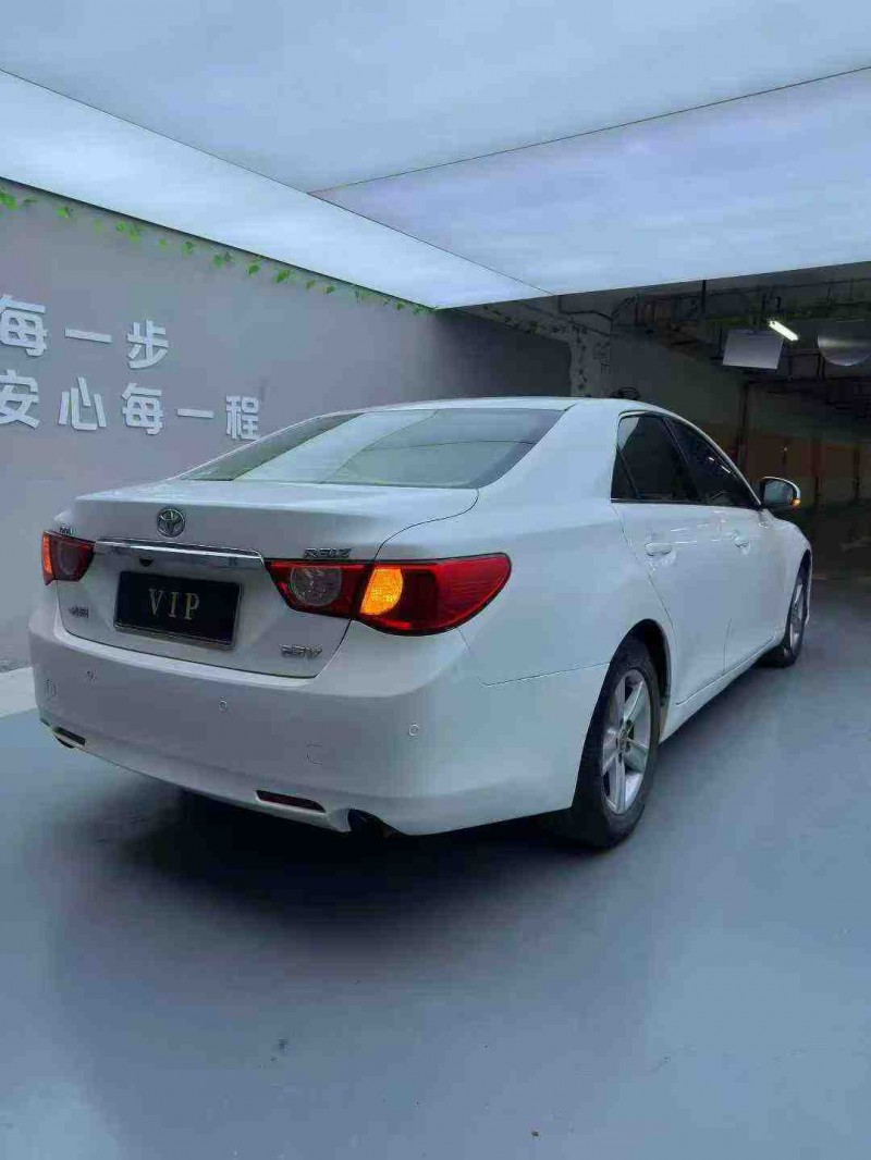 惠州11年丰田锐志7
