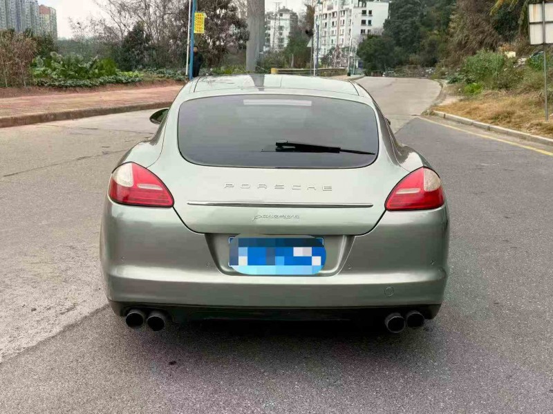厦门13年保时捷帕拉梅拉8