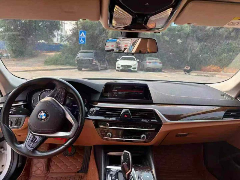 南宁18年宝马5系5