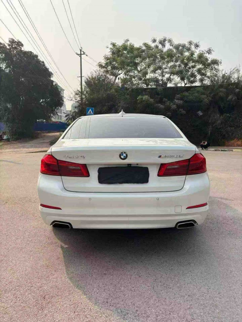 南宁18年宝马5系9