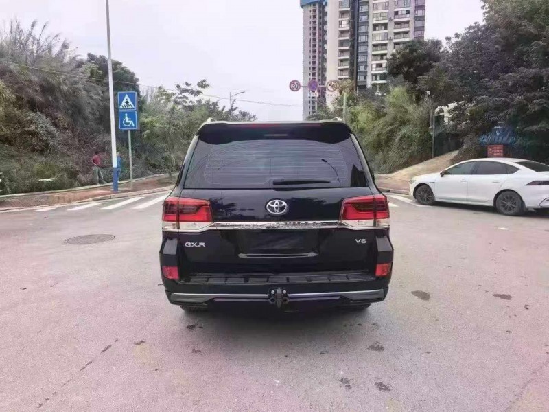 南宁19年丰田兰德酷路泽9