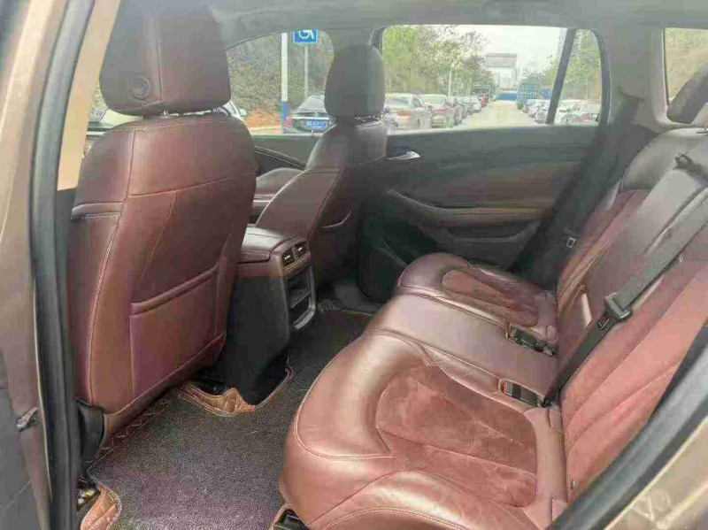 南宁17年别克昂科威6