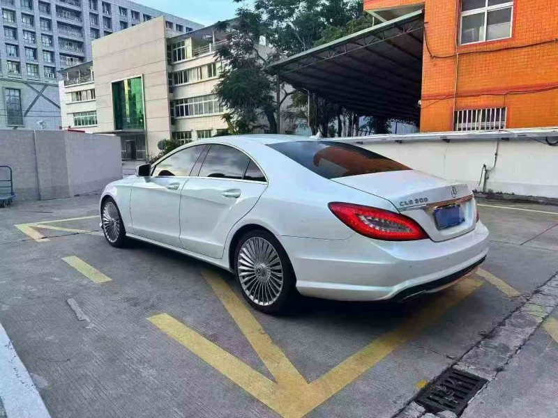 三明15年奔驰CLS8